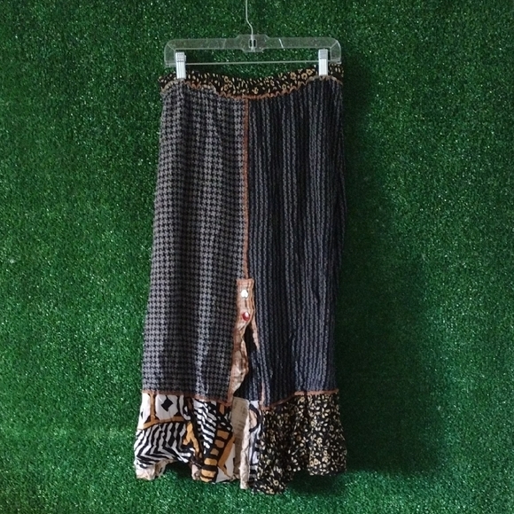 surya Dresses & Skirts - Y2k Surya Elegant Black and Brown Midi Skirt